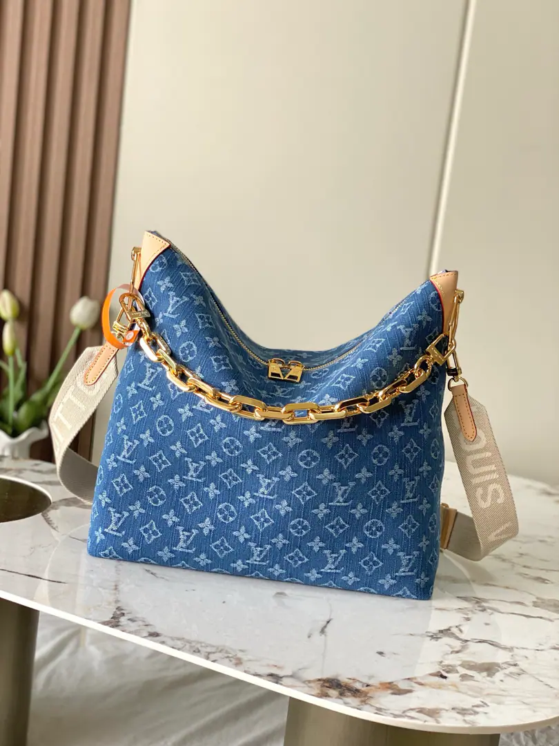 ParagraphM28331Cowboy Blue. Top First List Half steel hardware. c01Chip This one.Coussin Hobo MMThe bags celebrate brand branding.Monogram DenimReturn of patterns, Original on2005Annual roll-out. Organic cotton, It's made of black and white veils., It's faded., To create the face of the past.. Wide, It's decorated with light gold metal surfaces., And a slider lock in a disassemble pocket., Safe storage of small items. This model can cross over., On the shoulder or on the hand.. 38 x 33 x 10centimetres （LongxHighxKuan） Grey faded Organic cotton In the skin of a natural cow. In organic cotton liners Light gold metal Slip door closed. Dismantled., - With zipper. Can contain: 13Inches flatboard computer, Smartphones., Keys., ZippyWallet., Red lips., Headphones, Other effects Shoulder belt.: Disableable, Adjustable Shoulder length: 30.0centimetres Maximum length of shoulder belt:50.0centimetres Chain: Disableable Chain length:30.0centimetres Maximum chain length:50.0centimetres