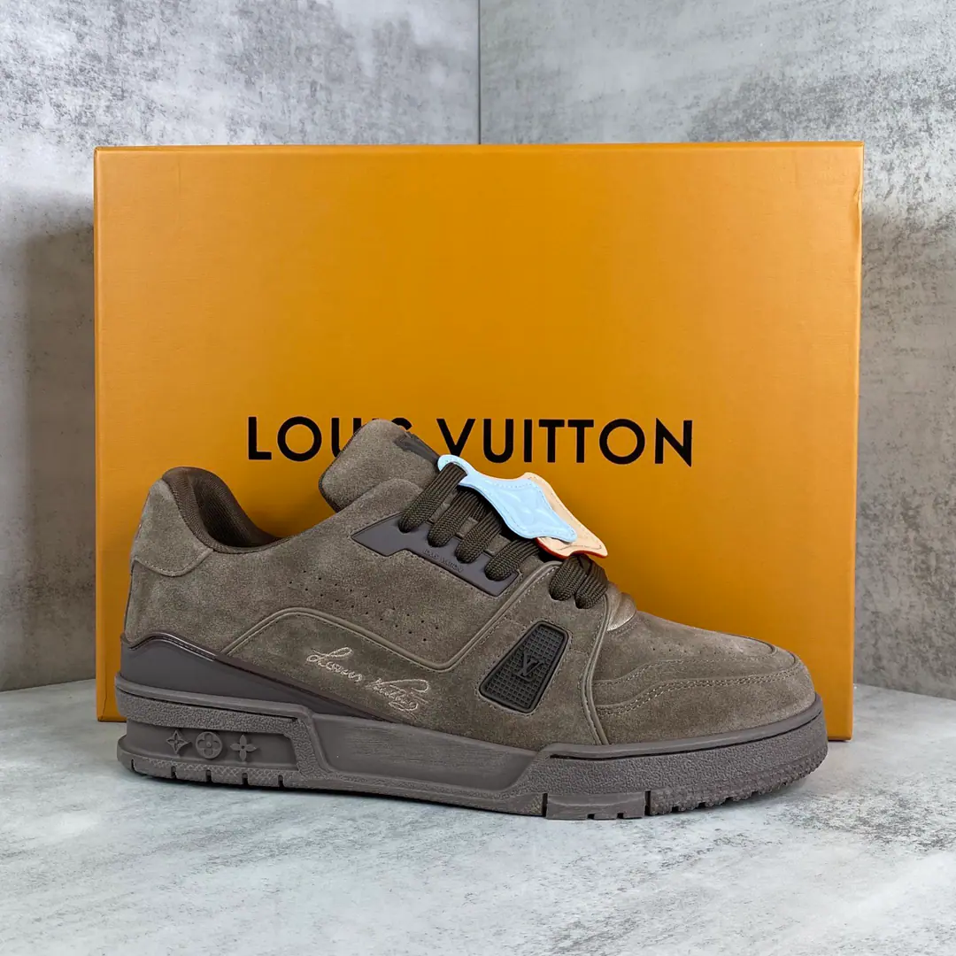 Louis Vuitton The donkey's money.！trainerShoes., Everyone's got to be in., Never regret it.！ It's super-high.！Everything's fine.. Mostly super-suspent.. The top-level factory is extremely rigorous.！The materials are all super-cattle skins custom-made overseas., The skin is all original. Super-upgrade, Especially the tattoos when the shoes bend., It's all about it.zp♪ Feels like ♪！ We custom-made the Otsumi., - I'm the one who controls it., The whole font and the blob, It's hard to tell.. Size: #Women35-41 #Men38-46（Women40 41 Men46 I'll make sure I don't change it.）