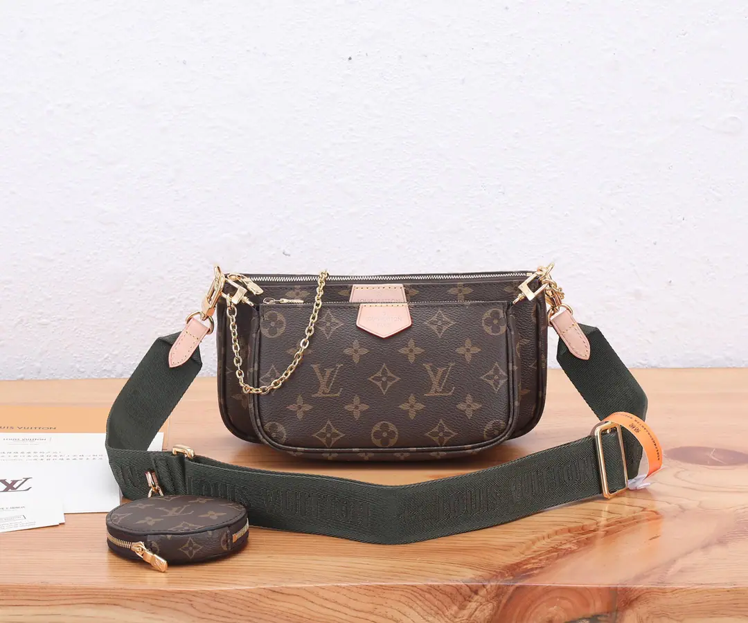 P‼️Top First List, Enhanced version‼️Multi Pochette Accessoires Bag set. Pochette Accessoires Handbag., Mini Pochette Accessoires With a bag and a round pocket wallet., By Monogram The canvas is a smart design for the multi-bag and partition., And then the miniature. Monogram Patterns on both sides. Dismantling chains and regulating Louis Widden's ridges to achieve multiple portability. Model: M44813Green Dimensions: 24 x 13.5 x 4 centimetres (Length x High x Kuan)