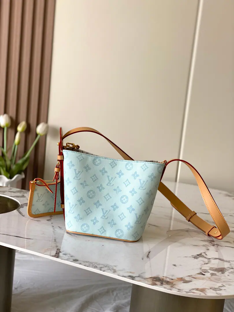 Original List Enhancement+Half steel hardware., M27529Light Blue Top First List【The exclusive.】Louis Vuitton. LV Romance The elements are moving., 2026Spring and summer. All In BB Handbag.. Classic Monogram with Damier Ideas are mixed., A delicate cow leather bag with a sign-on lock and a... Bloom Decoration. The space is plenty to accommodate daily needs., The zipper bag can be removed so that the little thing can walk with it.. 16.0 x 18.0 x 12.0 centimetres (Long x High x Kuan)