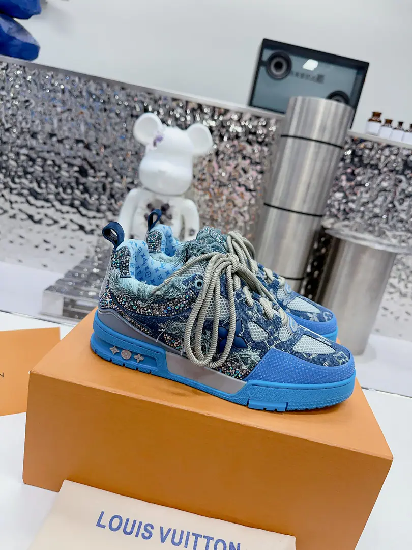 Get out of the factory. 【Drill slippers.】 𝙇𝙑 𝟐𝟎𝟐𝟑/𝐒𝐒 𝐧𝐞𝐰 Louis Vuitton's skateboarding., LOUIS VUITTON TrainerNo doubt the most successful brand of luxury has been launched.SneakerOne., But the search's not stopping., LOUISVUITTONAnd I'll be there.2023The spring brings a new skateboard series.. The new series in the graph is back.90Age Chunky Skate Shoes♪ I'm seeing ♪, Leather and web-based shoe-making, The fat contour and the rough shoelaces are so hot., I'm expecting it to be like this.TrainerI'm just as good as I am.. ♪ And then I'll be back ♪ DIORShow me the skateboarding., Maybe next year.ChunkyThe wind will be stronger.. Size:Women35-40 Men39-46