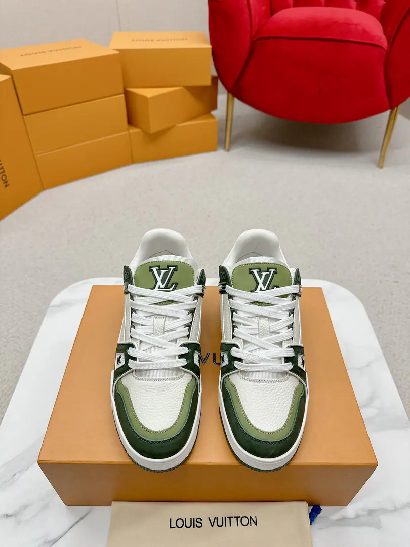 Original development Quality out. Welcome to the comparison. ❥❥❥❥❥❥LVTRAINER MAXI Fat, love-doo sneakers.（Ceiling level. Right-to-Ed.） LV Trainer MaxiThe sneakers bring in the loose contour of the dress series.VirgilAblohIn the pen.LVTrainerSports shoe design, Yes.2023Spring and summer boys show.. The skin of the cow and the face of the skin, the fabric and the laces., And with a bunch of beads, you can see the classics.. LVLetters with shoe tongues, MonogramFlowers are outside.. Mixed Materials It's made of top-deep cow skin., Import custom-made cowboy cloth packages, Coarse shoe tie-tape design, Sideband Monogram Big stamp., Shoe tongue and back heel.”lv 54“Emblems., There's a rubber coat. Monogram Flowers., The cotton in the web., Comfortableness is as great as ever., The legacy of the good., Quality is paramount., Worth it.！ Codes: Female35-39（40.41I'll make sure I don't change it.）Men39-44（45I'll make sure I don't change it.） ♡Full package with original gift box