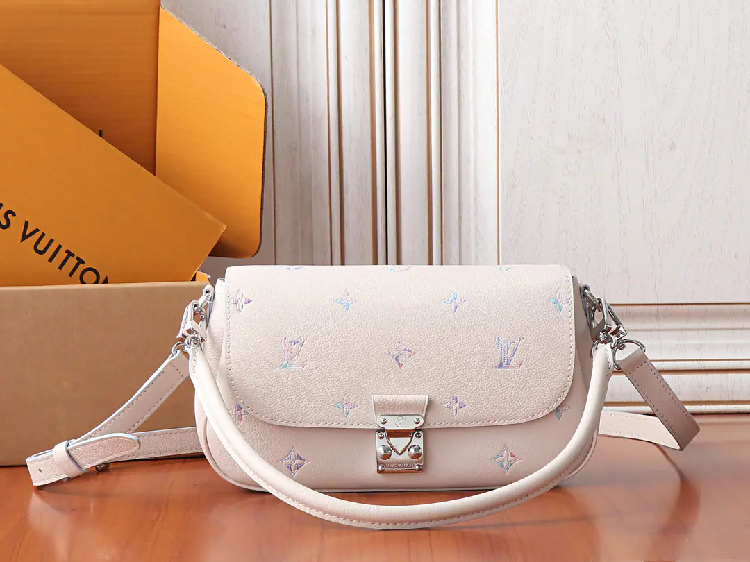 【 C01Dynamic chip】Top First List, Development of the original M2A ✨‼️Paragraph Pochette Metis SoftThe little handbags are made in a classic fashion.. The cow leather shop is Louis Vuitton. Monogram Empreinte Link Marking, Soft and Gradient Effects. MetalS-lock Lock it up., The partition is well designed to take valuables.. 25 x 15 x 5CM (Length x High x Kuan) Link Quartz Marking Skins of the oxen. The leather side of the cow. Microfibre liner Metal S-lock Magnetic button opening Intra-inter-inter-terror, Including buttoning on front side partitions. - You can take smartphones., Headphones, Short wallet., Keys and other items Shoulder belt.: Disableable, Adjustable Half a band.: 40.0centimetres Half a length of the belt can be moved.: 49.0centimetres Hand handle.: Single handle., Disableable