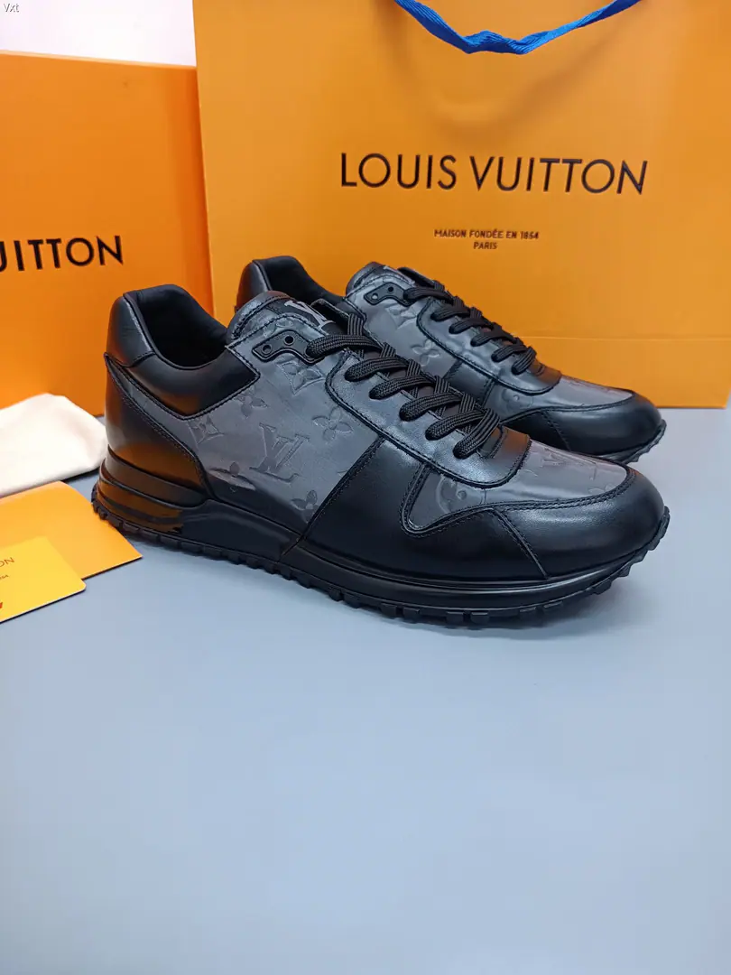 Top Version New paragraphlouis vuitton Louis Weyden Synchronizes Classic men's shoes., The original one-to-one is a good one., The entity sells the money. Fabulous.:Head-decked cow skin.+The original brand, the old flower.+Airnets. Uchi.:In the top of the cow's skin. Otsumi!:Original Group Bottom He's tall.: Bottom2cm Internal3cmComfortable shoes. Codes:39-45（38 46Custom without re-offer)Full package