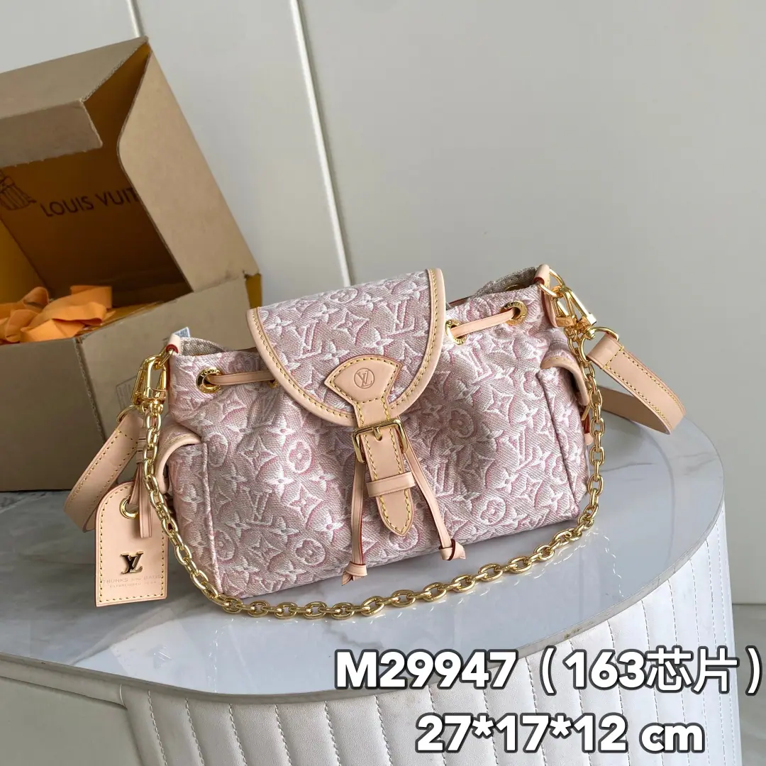 【 C01 Chip version】 Internal pricesP Paragraph: M29974, Original List Enhancement💪【I'm taking a background picture.】🎉Pink flowers. The cowboy chain is Odyssey. ODYSSÉE Small pocket. Paragraph Odyssée ♪ Small pocket ♪ 2026 The morning and autumn act. Monogram Emblème sjVersion. ♪ And the twilight and touchy ♪, Don't look back on the ribbons used in Louis Vuitton's classic hardbox.. Leather address plate dotted between, Cotton-based liner exclusive label. The side pocket is easy to take the key., A little piece of lipstick.. Dimensions: 27 x 17 x 12 centimetres (Length x High x Kuan)