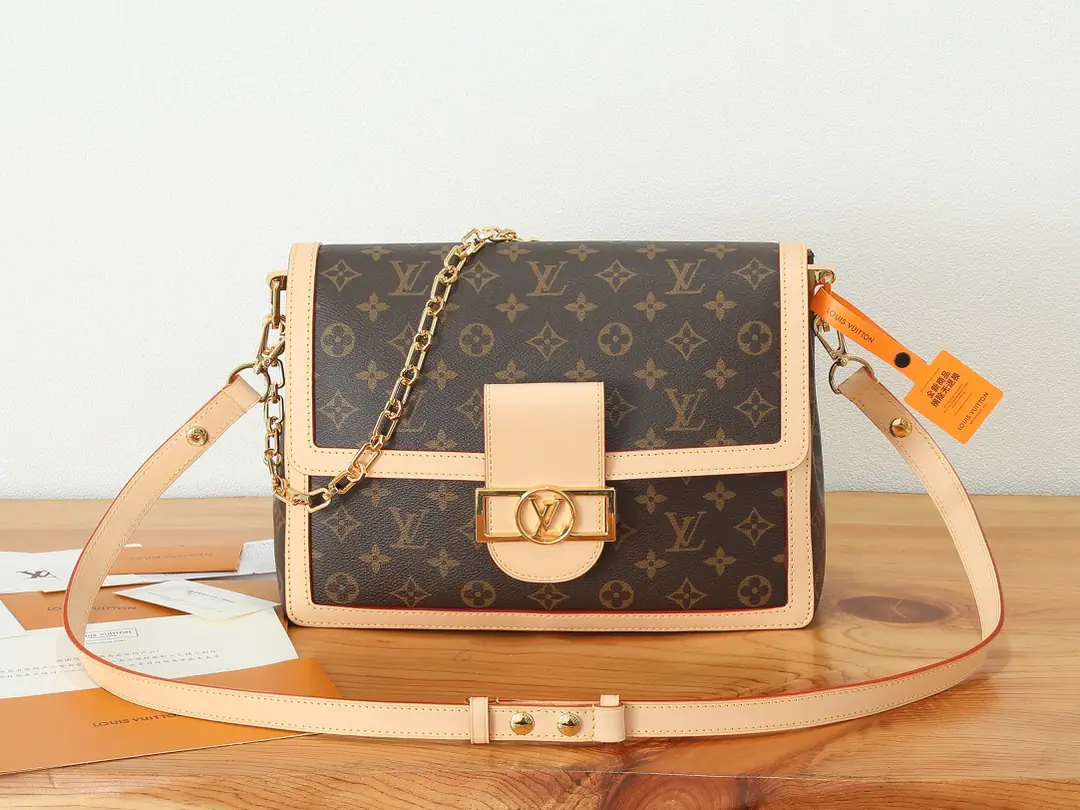 P👉Variable chip version‼️Top First List, Enhanced version‼️Dauphine Soft Big-ass handbag. Monogram The canvas is soft., Show 2024 Spring and summer show.. With the leather., Make sure it's comfortable.. Dauphine The classic elements of the handbag are all shown here., Including rectangular locks. LV Circle Marking, Dismantled chains and shoulder belts.. Model: M47149 Dimensions: 28 x 20 x 11 centimetres (Length x High x Kuan)