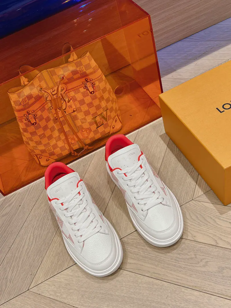 🐼🐼 Men LV 2023New paragraph I'm gonna raise my little white shoes. 3D Print Largelogo Colour tail Colored shoelaces. ♪ And bring all the colors of the autumn ♪！Skins of a stump., pu- The bubble.！ Codes: 39-45 （Only men.）