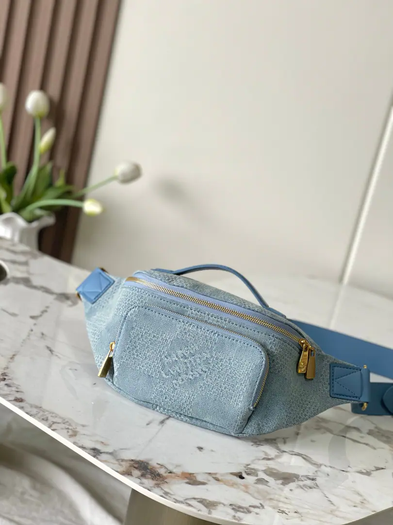 ParagraphM00205Cowboy Blue. Top-level single-and-a-half steel chip version c01 43644Flowers​ Rush The waist bag. Damier Denim 3D Cotton canvas with bright metal, The big one. Damier The inspiration of the pattern.. Pharrell Williams To put the zipper head in the bead detail., A modifiable shoulder belt for comfort., Shoulder or slash shape, The achievement accommodates the graceful choices required by day to day. 30.0 x 15.0 x 8.0 centimetres (Long x High x Kuan) • Damier Denim 3D Cotton canvas. • The leather side of the cow. • Built liner • Make old metal pieces • The main partition is equipped with a double zipper. • - The front pocket. • Shoulder belt.: Undismantable, Adjustable • Half a band.: 26.0 centimetres • Half a length of the belt can be moved.: 50.0 centimetres • Hand handle.: Single handle.