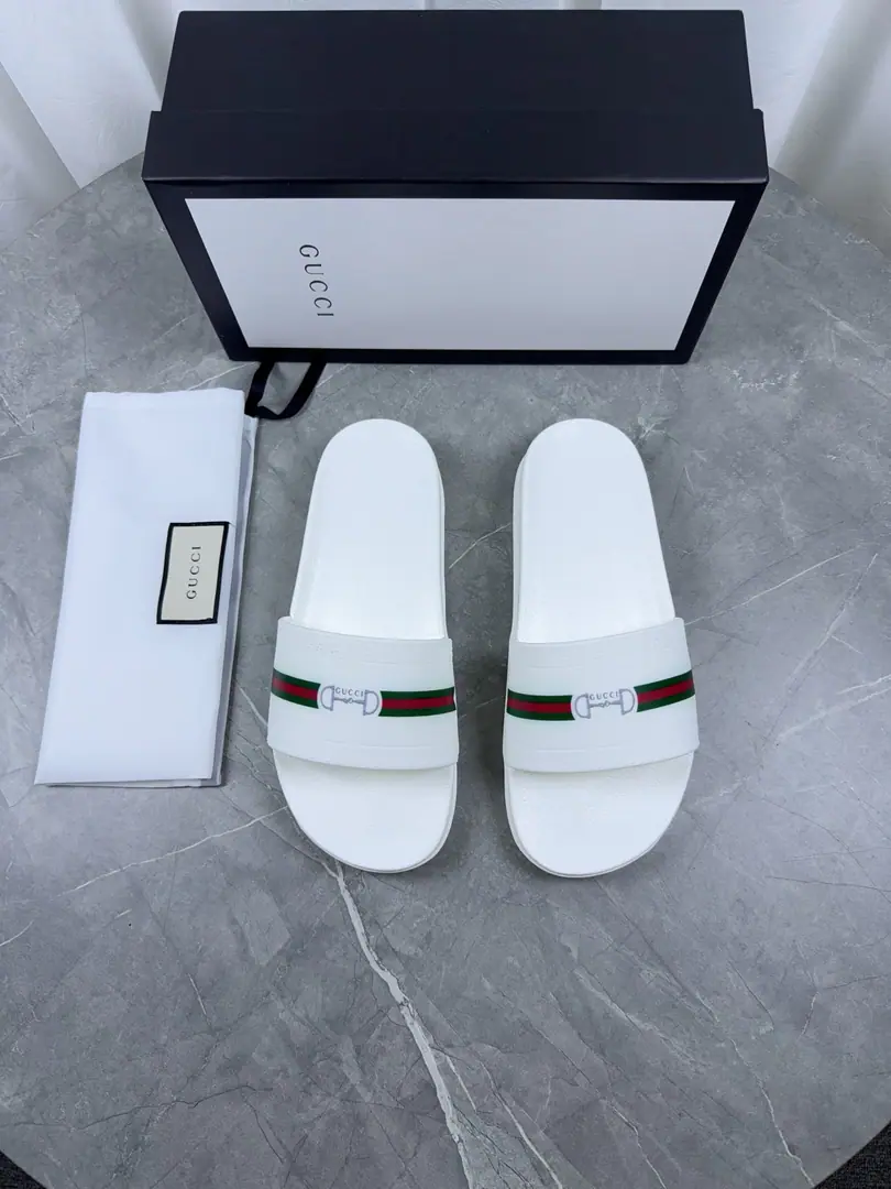 GucciGughu!2026Original of the new paragraph1.1Make a reservation., It's a superb quality., The classics of the cabinet., Original special materials. Female size35-42Men38-46Code, 46Do it.. Plant price Dollar.