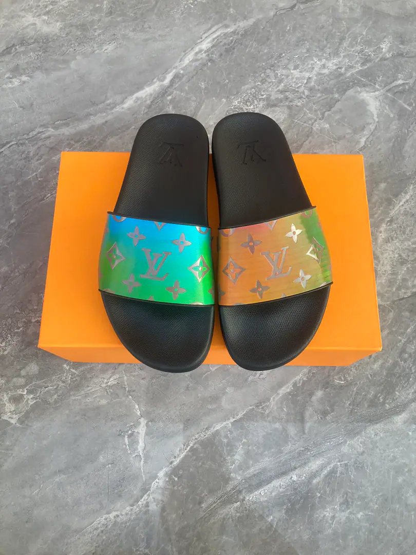 High Version New candy slippers.LouⅰsⅤuⅰtton👫Couple money., Private model., Nice shoes. Size:35-45