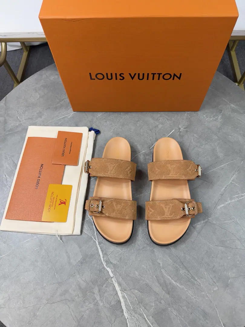 🌈LV | Louis Vuitton. ²⁰²³ 𝐬𝐬 🧡💚2026Spring and summer. Top Version‼️Original unamended The owner of the counter is making a new payment. Straw slippers New hardware.🆕 ❥Requisition level！It's a great sense of excellence.！A huge amount of money from domestic and international bloggers., Old and fashionable. The upper toe blew up.！The boss's push.★ ━━━━━ ЅᏇєєt ━━━━━ ▪️Shoe.: Original-made cow-coloured fabric ▪️Uchi.: Bulls. ▪️Otsumi!: Rubber high end base ▪️Shoes.: 35-46（46-45Custom without re-offer）Batch