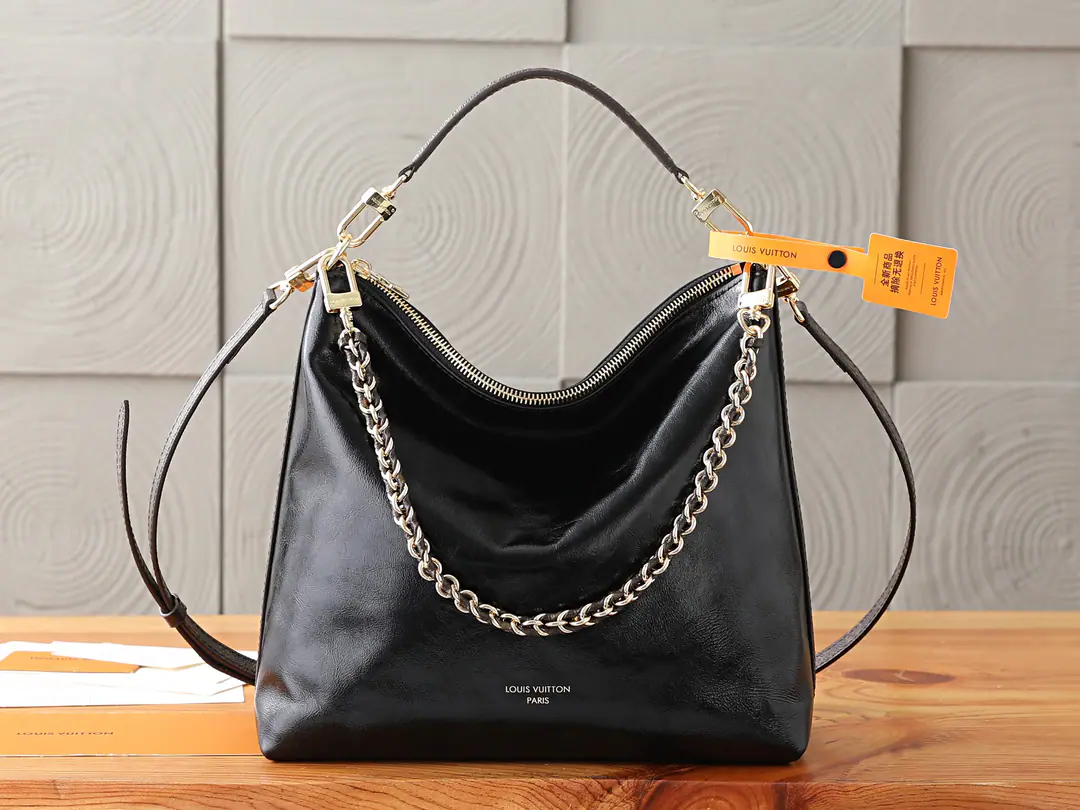 P【 C01Dynamic chip】‼️Top First List, Enhanced version‼️Multipass The bag interprets the new monsoon style with a bright crack., It's a new quality.. Weaving chains and front Louis Vuitton is a pleasure to work on.. Wide space to accommodate routine requirements such as tablet computers, Monogram The canvas is a compliment to Louis Vuitton's fine craftsmanship.. Model: M3A Dimensions: 30 x 26 x 10 centimetres (Length x High x Kuan)