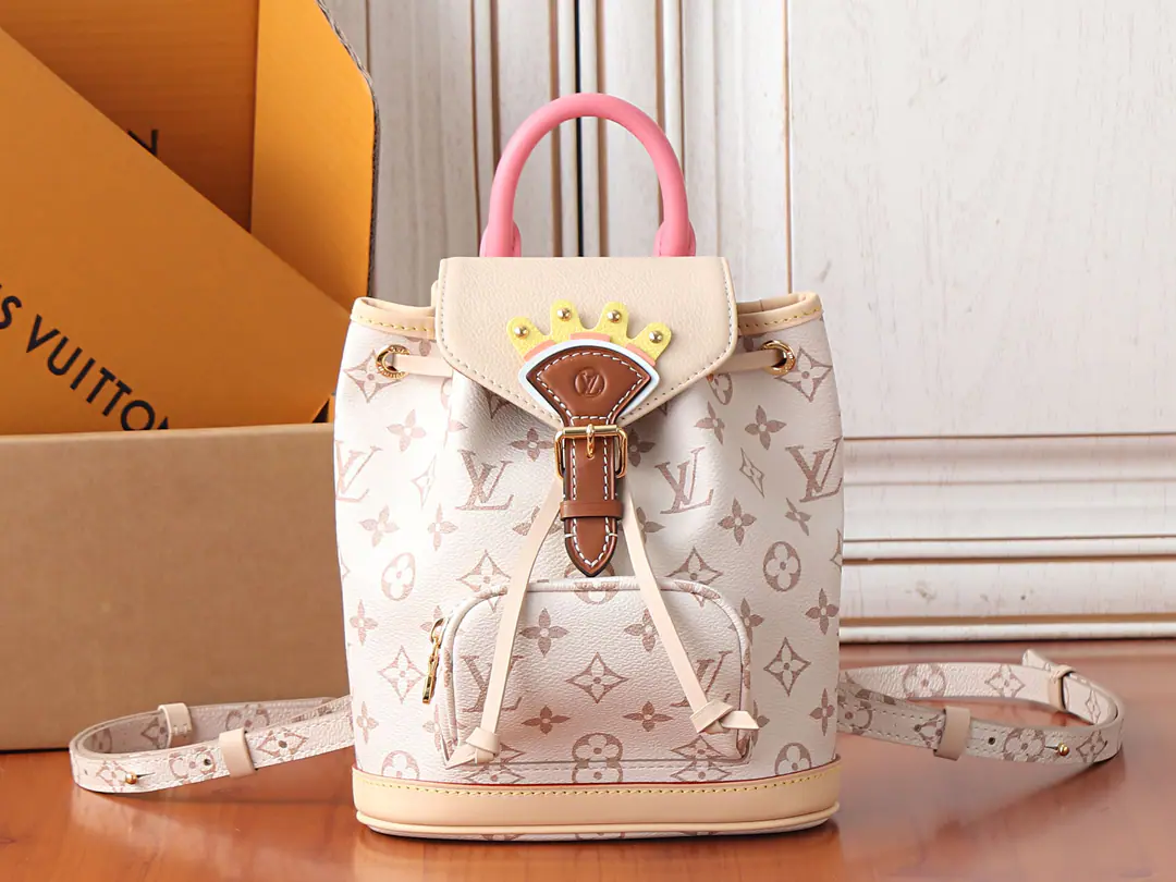 【 C01Dynamic chip】Top First List, Development of the original M2A ✨‼️Paragraph Montsouris Mini-sleeves from LV Crafty Series, ♪ The spirit of the summer ♪. The canvas is a classic. Monogram Pattern, The details of the leather-collar handle and the metal nails are welcome to the Lewie Vuitton hardbox.. The Linglong configuration can accommodate daily requirements, Heads zippers are easy to pick up small pieces.. 24 x 25 x 12CM (Length x High x Kuan) Monogram Dune Pattern Tiled canvas. The leather side of the cow. Microfibre liner Metal Draw rope and buttons open. Back post bag - The front pocket. Metal nails. Shoulder belt.: Disableable, Adjustable Half a band.: 35.0 centimetres Half a length of the belt can be moved.: 49.0 centimetres Hand handle.: Single handle.