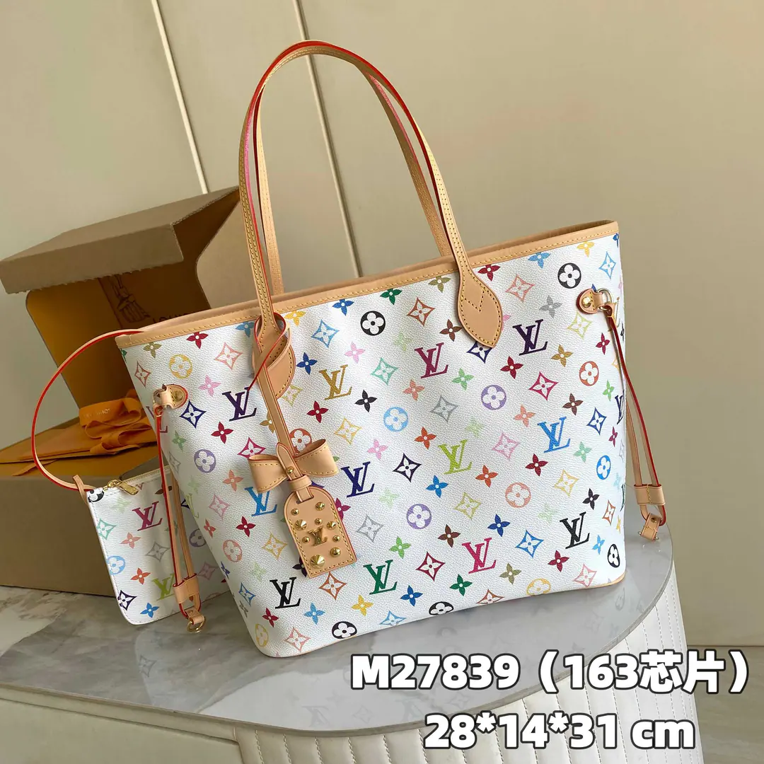【 C01 Chip version】 Internal pricesP Paragraph: M27839, Original List Enhancement💪【I'm taking a background picture.】Paragraph Neverfull The middle handbag came from Louis Vuitton. x Murakami Reprint Series, The choice is mixed. Monogram The canvass shapes the fine shape., The classics of the brand are being crafted in a moving style of the Japanese Artists Village.. Tote bag is a sideband, whether tight or stretching., You can show a different way.. Feck handles can be easily used on shoulder or elbow., Handbags or pockets can be used to remove zippers. 28 x 14 x 31 centimetres (High x Kuan x Length)