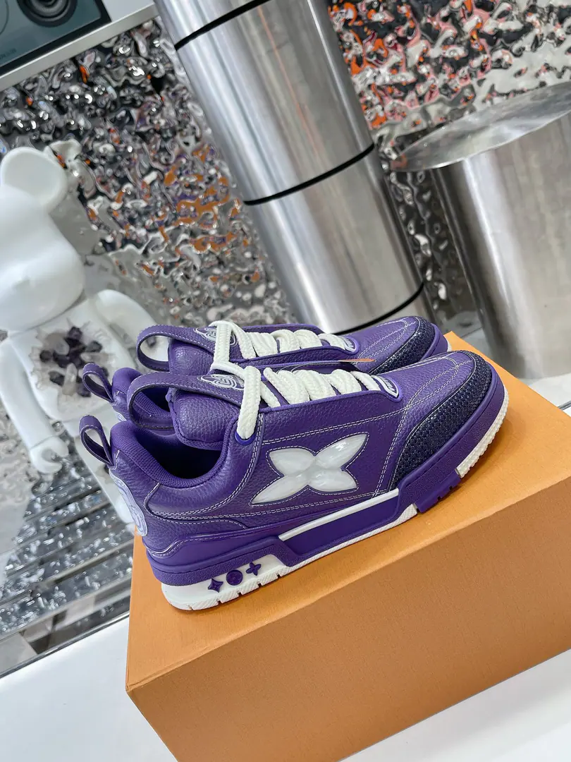 Get out of the factory. 𝙇𝙑 𝟐𝟎𝟐𝟑/𝐒𝐒 𝐧𝐞𝐰 Louis Vuitton's skateboarding., LOUIS VUITTON TrainerNo doubt the most successful brand of luxury has been launched.SneakerOne., But the search's not stopping., LOUISVUITTONAnd I'll be there.2023The spring brings a new skateboard series.. The new series in the graph is back.90Age Chunky Skate Shoes♪ I'm seeing ♪, Leather and web-based shoe-making, The fat contour and the rough shoelaces are so hot., I'm expecting it to be like this.TrainerI'm just as good as I am.. ♪ And then I'll be back ♪ DIORShow me the skateboarding., Maybe next year.ChunkyThe wind will be stronger.. Size:Women35-40 Men39-46