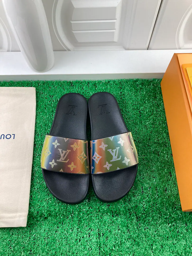 High Version LouⅰsⅤuⅰtton👫Couple money., Private model., Nice shoes. Size:35-45