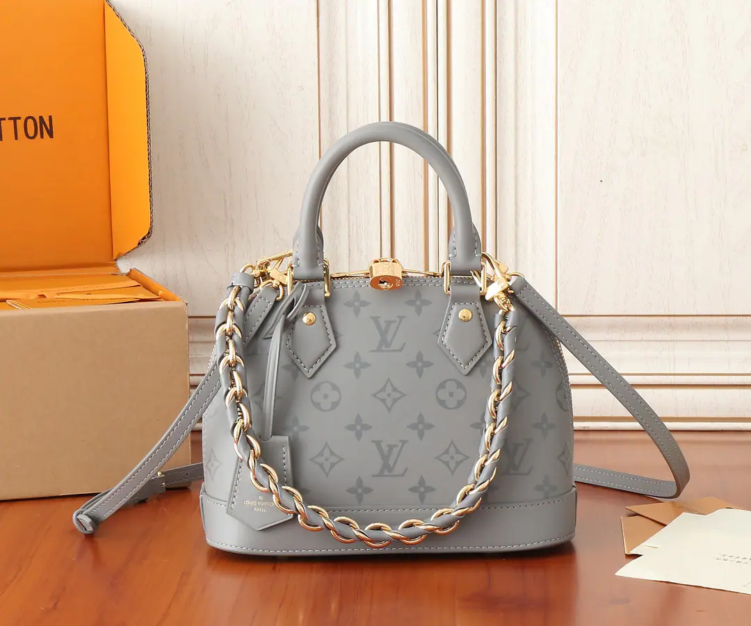 【 C01Dynamic chip】Top First List, Development of the original✨‼️Monogram Ink Series Launch Alma BB Handbag., To create a brand. Monogram The pattern of the leather. 1934 Year's original design. The new knitting chain is breathtaking., Make short-term options.. A pair of zippers with a metal piece and a locked key-and-strap on the side of a cow leather.: Disableable, Adjustable！！Model:M12561. Dimensions:23.5x17.5x11.5CM