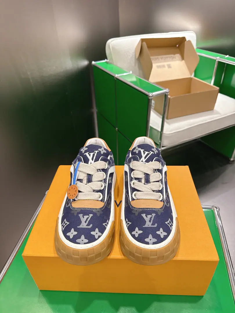 （k )LV Louis Vuitton.TILTED Sports shoes - Tetsu. Leisure shoes.‼️ IV Tilted I'll bring you a new shoe., Activation00The style of skateboarding., Add another standing option to the everyday pattern. Louis Vuitton. Monogram Patterns and Damier The classics of the glyphs.. A soft shape provides comfort to the feet., Don't make any more symphony with embroidery and the sculpturing.. Codes: 35-45