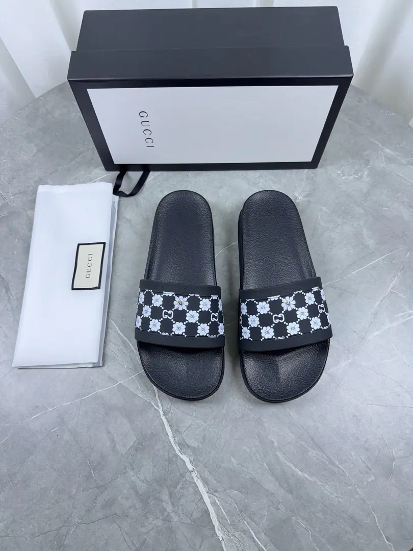 GucciGughu!2026Original of the new paragraph1.1Make a reservation., It's a superb quality., The classics of the cabinet., Original special materials. Female size35-42Men38-46Code, 46Do it.. Plant price Dollar.