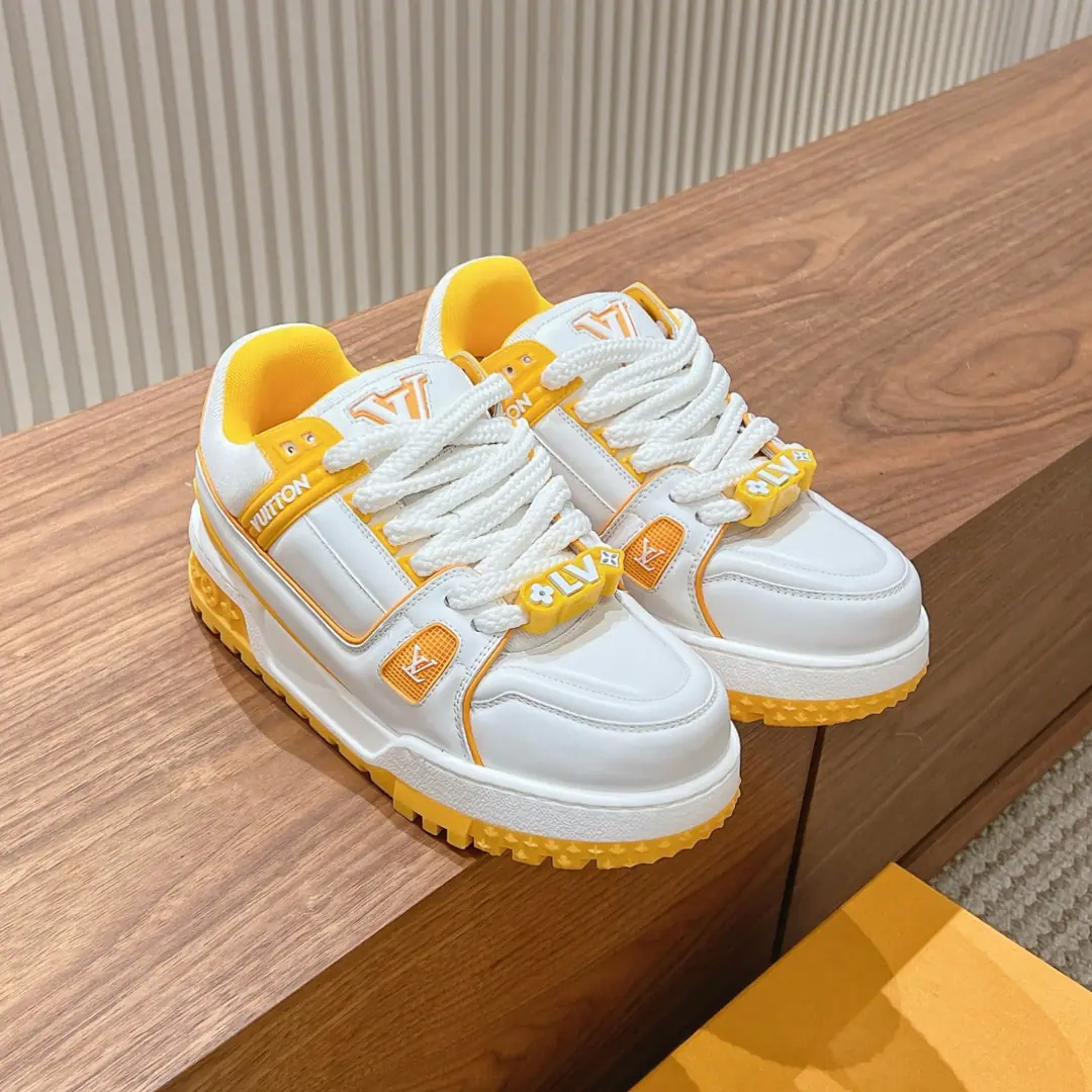 LV 2024New paragraphTrainerFattie Louis Vuitton. Six months of the original version of the dissolution., DIYSlips, sneakers. Cute fat.trainer, To buy the style with your eyes closed., Break a single change in color, You're younger and fatter.trainerOr a Fester Shoes., The Queen of the House of Lords is a man of the past., But the most classic fatty shoes., The classic color., High-end atmosphere upgrade Every color is great.！The original open-cut, cute button., The original is exactly the same material for work detail. All kinds of skin.TPU Brush Super-complicatedTPUOriginal Base, Original Packaging Coded female35-40 Men39-44 Top