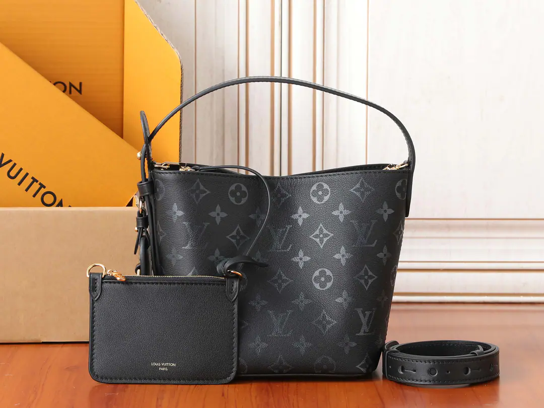 【 C01Dynamic chip】Top First List, Development of the original M3A ✨‼️Paragraph All In BB The bag came from Monogram Ink Series, I'm gonna put a little bit of light on the face of the twig., ♪ The smartest catch of the shadows floats ♪. A classic image of Louis Vuitton as a master of art., Decoration nameplate with LV - I'm sorry.. The bucket-pack configurations easily accommodate daily requirements, The slanting straps are multiple-back-portrait.. 16 x 18 x 12CM (Length x High x Kuan) Cow leather. The leather side of the cow. Microfibre liner Metal Magnetic buttons and hooks open. Dismantled zipper bags. Hang on. Unable to deactivate nameplate Acceptable 6.7 Inches of smartphones, Headphones, Victorine The wallet and the key. Shoulder belt.: Undismantable, Adjustable Half a band.: 12.0 centimetres Half a length of the belt can be moved.: 55.0 centimetres Hand handle.: Single handle.