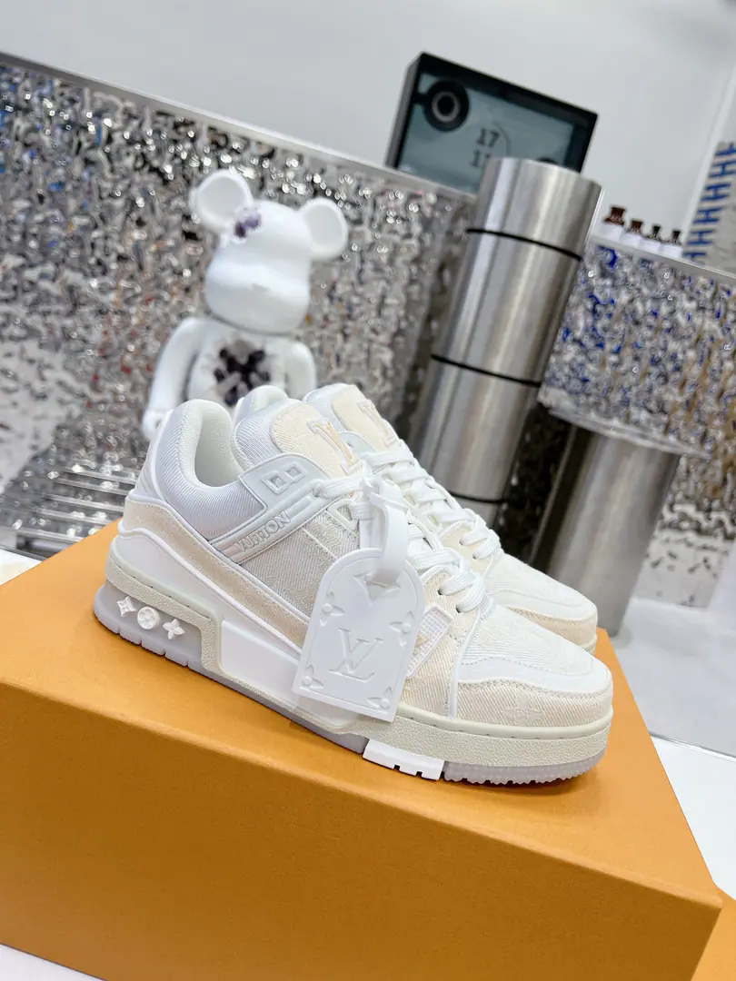 LVTop Version 2023New paragraph Repurchase QualityLV～Louis Vuitton.Lv TRAINERBest sneakers ever., Donkeys are pushing the new stuff., The network limits the use of binary basketball shoes.！The Ko gang is buying the original.1:1Precision Recompense, The details are invincible., Good faith., Import customized original cattle skin, Original consistent package approach, Details are 100% restored., Customize custom originals as one-formingTPUOtsumi!, Different from other homes., It's not gonna work without the original.！ Men and women35-40 39-45（46I'll make sure I don't change it.）