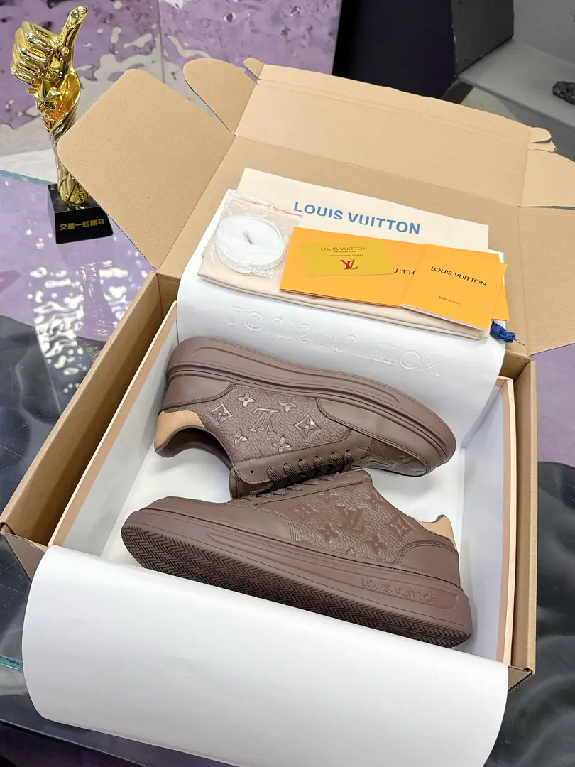 Colour: （Men's shoes.） LvRecent Colour Delivery Official Sync ❤️High VersionLv Rewinding 💓So far, male.💗 High-form shoe-faced oil side process Materials: Head-deep cow-skin. Uchi.: In the cow's skin. Skins and feet. Otsumi!: Slender-resistant lightweight and low. Full package Men: 39-44 （45Custom）
