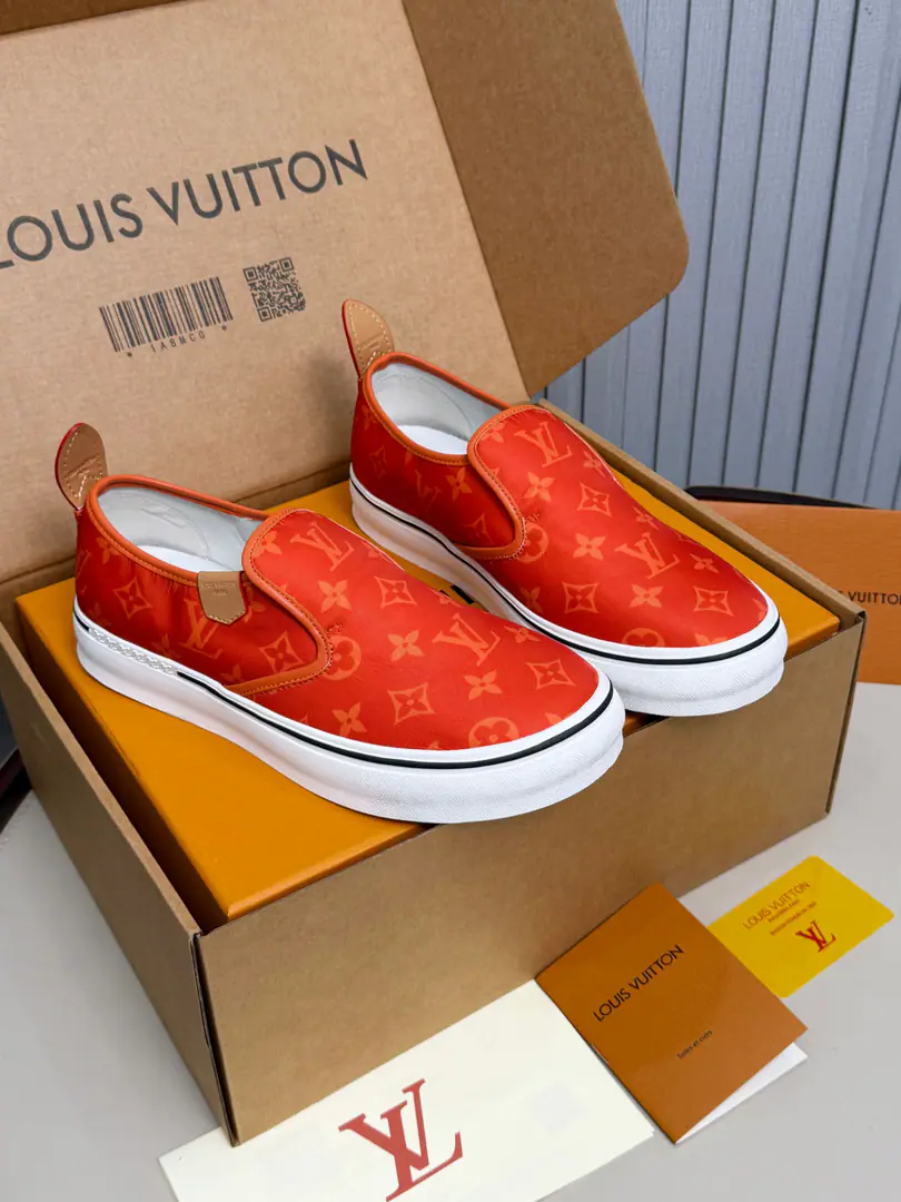 🔥🔥🔥LV 2027The new one is called Spring and Summer.CombiCo-design of the Fife. Remodel the colored old flower., Gravity, Snake., Shoes balance leisure and clothing, Crocodile tattoos., A colorful canvas shoe., Leopard tattoo, Gradient General size:39-46
