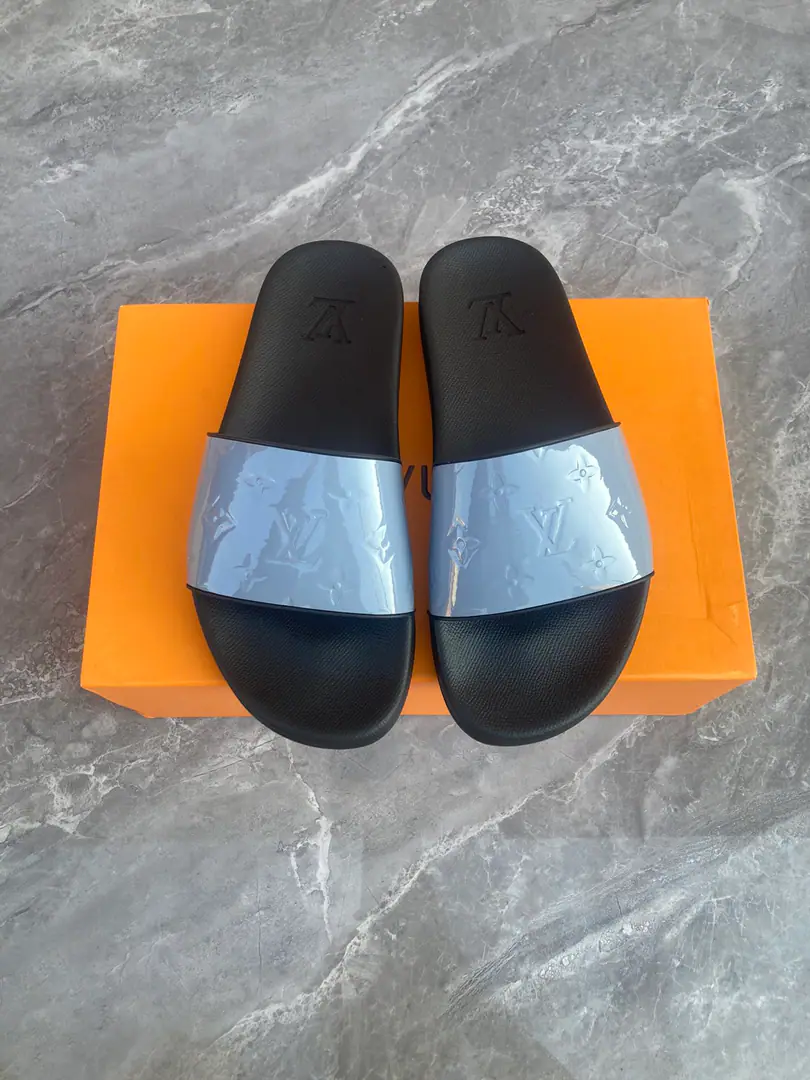 High Version New candy slippers.LouⅰsⅤuⅰtton👫Couple money., Private model., Nice shoes. Size:35-45