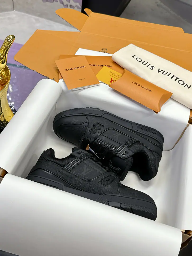 Plant Louis Vuitton The donkey's money.！trainerShoes., Everyone's got to be in., Never regret it.！ It's super-high.！Everything's fine.. Mostly super-suspent.. The top-level factory is extremely rigorous.！The materials are all super-cattle skins custom-made overseas., The skin is all original. Super-upgrade, Especially the tattoos when the shoes bend., It's all about it.zp♪ Feels like ♪！ We custom-made the Otsumi., - I'm the one who controls it., The whole font and the blob, It's hard to tell.. Size: #Women35-41 #Men38-46（Women40 41 Men45 46 I'll make sure I don't change it.）