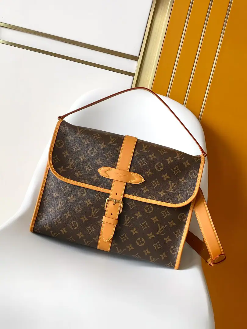 M2A Paragraph Jet Lag The handbag. Monogram Archive The canvas is tied to the leather., To ride day and night with the same personality.. You can have a professional laptop and a night suit on the inside., Styles are smooth.. Flexible 100-card., With a capable of disassembly of the top handle and a disassembly shoulder belt., Slash, ♪ Shoulder ♪, It's a good handheld.. 34.5 x 26 x 13C (Length x High x Kuan) Monogram Archive Tiled canvas. The leather side of the cow. Built liner Metal Main partition with a button opener. The zipper bag. Storeable 12 Inches of laptops Shoulder belt.: Disableable, Adjustable Half a band.: 33.0 centimetres Half a length of the belt can be moved.: 58.0 centimetres Hand handle.: Single handle., Disableable