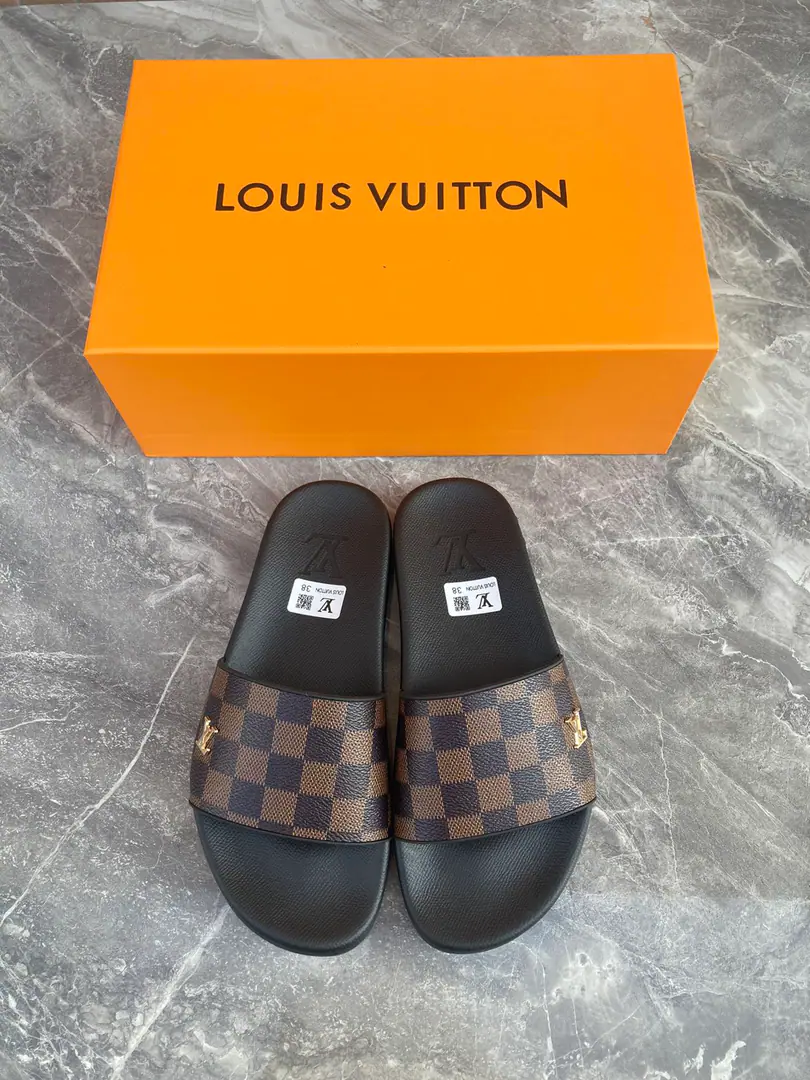 High Version LouⅰsⅤuⅰtton👫Couple money., Private model., Nice shoes. Size:35-46