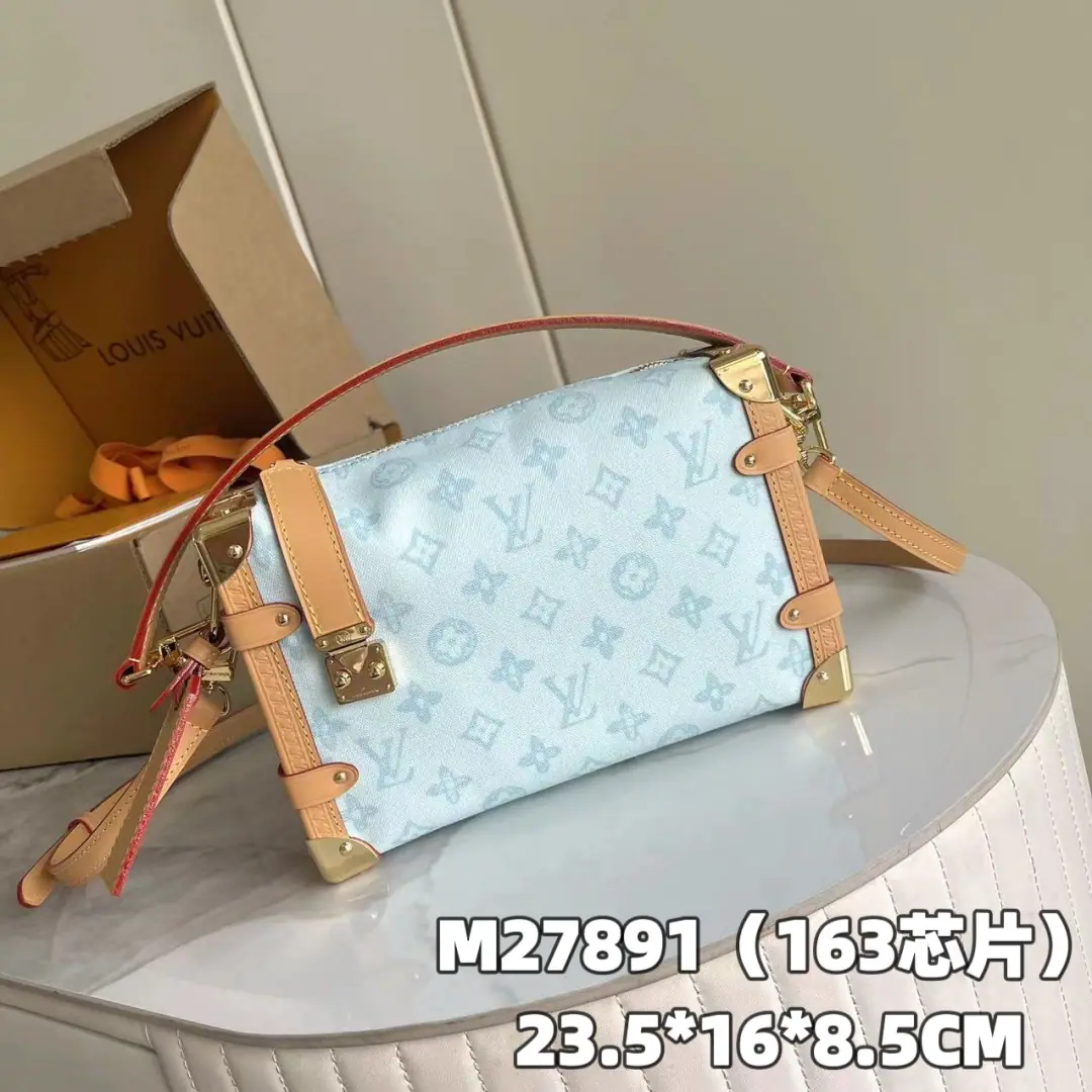 【 C01 Chip version】 Internal pricesP Paragraph: M27891, Original List Enhancement💪【I'm taking a background picture.】This paragraph is a celebration. Monogram The pattern is born. Anniversary, This section Side Trunk The middle handbags witness the iconic elements of the search for its ancient background.. Monogram Origine Bleu Courrier The canvas is a combination of locks and a baggy-like corner., The cattle leather address plate points up the line.. 16 x 8.5 x 23.5 centimetres (High x Kuan x Length)