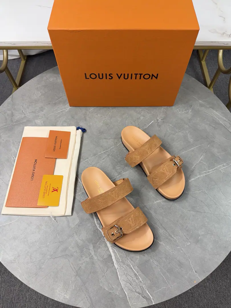 🌈LV | Louis Vuitton. ²⁰²³ 𝐬𝐬 🧡💚2026Spring and summer. Top Version‼️Original unamended The owner of the counter is making a new payment. Straw slippers New hardware.🆕 ❥Requisition level！It's a great sense of excellence.！A huge amount of money from domestic and international bloggers., Old and fashionable. The upper toe blew up.！The boss's push.★ ━━━━━ ЅᏇєєt ━━━━━ ▪️Shoe.: Original-made cow-coloured fabric ▪️Uchi.: Bulls. ▪️Otsumi!: Rubber high end base ▪️Shoes.: 35-46（46-45Custom without re-offer）Batch