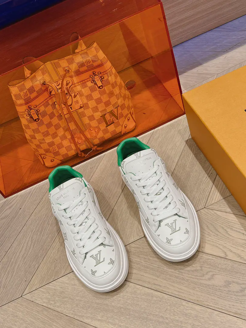 🐼🐼 Men LV 2023New paragraph I'm gonna raise my little white shoes. 3D Print Largelogo Colour tail Colored shoelaces. ♪ And bring all the colors of the autumn ♪！Skins of a stump., pu- The bubble.！ Codes: 39-45 （Only men.）