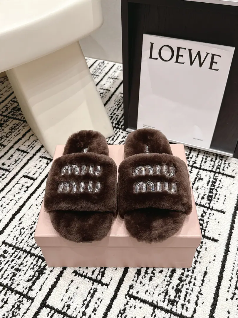 Requisition level Miu Miu 26/The new stuff of autumn and winter.～ It's a big one.！ It's a symbol of taste, both at home and in the outer dress.！ Autumn with socks. That's just too much. Import Australian real wool., ♪ My hands are so delicate and so soft and smooth ♪ The big bottom is a sliding base. Size: #35-39（40Custom）