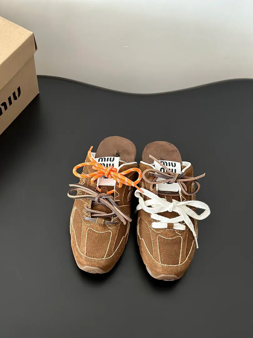 Batch miu mi* ✖️new Balanc* Joint couple sneakers. Half-drawn. Shoes with a pair of corny, leather., In the sheep's skin., Self-module skating rubber grinding base Shoes belts are designed with a shoe belt for each shoe, which is more popular recently. size: Female35-40Men39-45（Women40Men45Do it.）