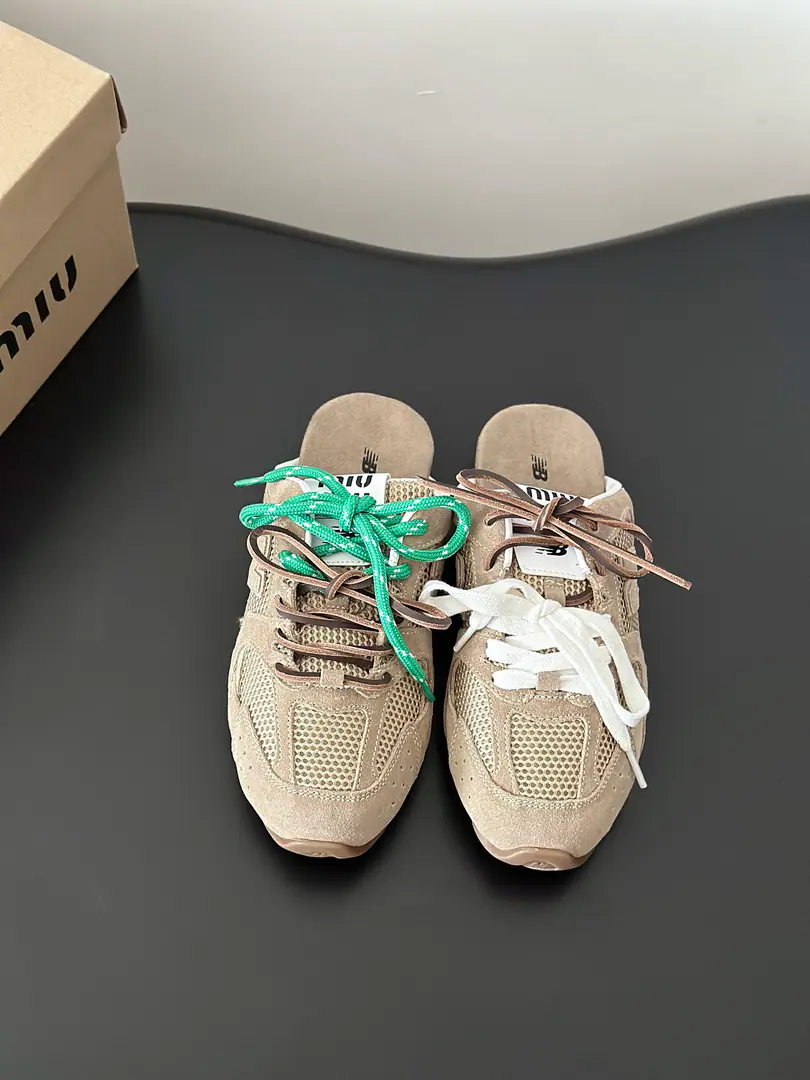 Batch miu mi* ✖️new Balanc* Joint couple sneakers. Half-drawn. Shoes with a pair of corny, leather., In the sheep's skin., Self-module skating rubber grinding base Shoes belts are designed with a shoe belt for each shoe, which is more popular recently. size: Female35-40Men39-45（Women40Men45Do it.）