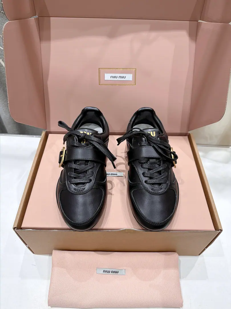 🏧𝐌𝐢𝐮𝐌𝐢𝐮Top Quality The new one.｜I'll make old driving shoes.！ It's a perfect American relic of leisure sports shoes.～ The upper foot is so nice and comfortable.💯A fine, pure handmade one.. The original is colored cow-coloured flour. Uchi./A foot-skin. I'm comfortable with air. ZP- The rubber floor. Slipperproof grinding. Size: 35-40 [40.41Custom]