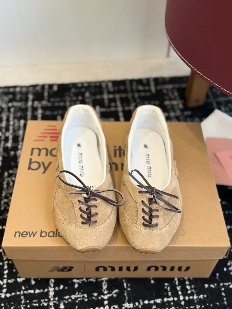 Requisition level miuX New Balanc*e Joint contributions Single shoes. Leisure shoes. Super-hot.[- You're so proud of yourself.]No matter how you wear it, it's nice., New leisure shoes. It's a great match.！ Fabulous.: ♪ Crawl the cow against the velvet ♪ Back and inside.: In the sheep. Otsumi!: OriginalTPUSlipboard Base Shoe belt.: It's complicated to work with a specific pair of pairs of shoes with a real leather shoe. Size: 35-40（40Custom）