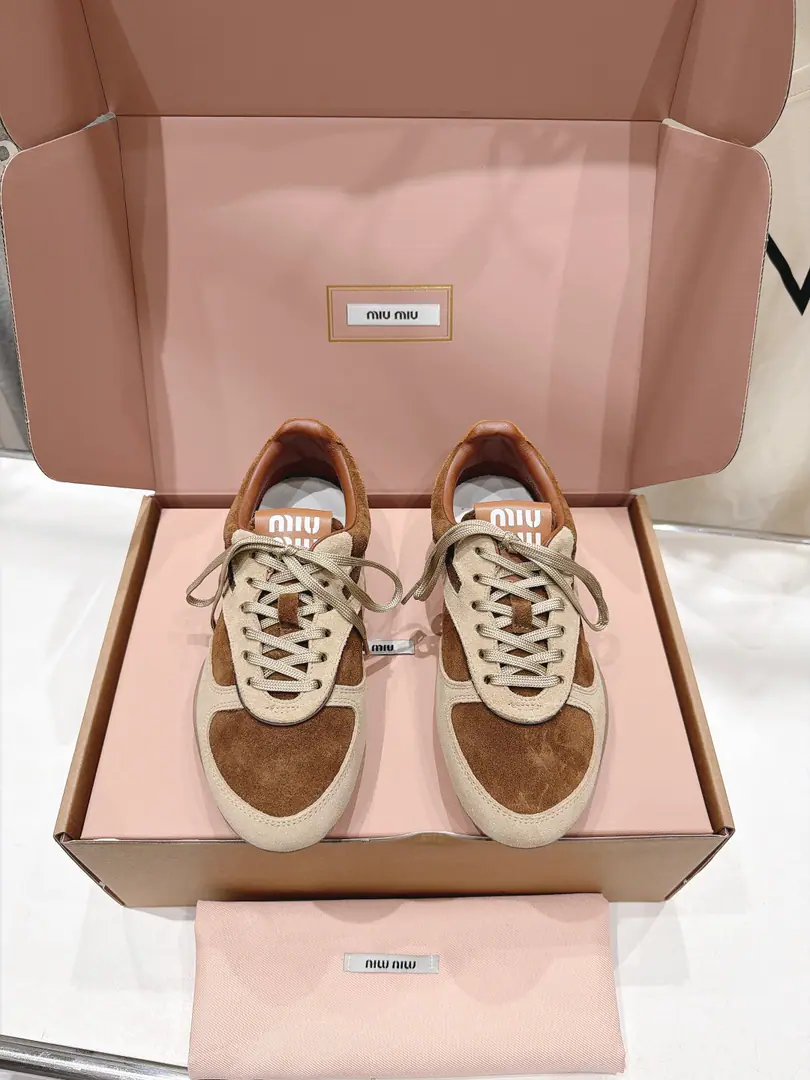 🏧𝐌𝐢𝐮𝐌𝐢𝐮Mu Mu Shinji's wearing a free-ass shoes.～Top Version. Old fashions from the beginning. Jane's Advanced Make it work. The upper foot is very comfortable., Income required for the year！ The shoe face is imported with anti-emplesive cow skin. The original inside is a pneumatic. The original rubber is a smooth-assed, smooth-assed, hard-core model. Size35-39（40Make a reservation.）
