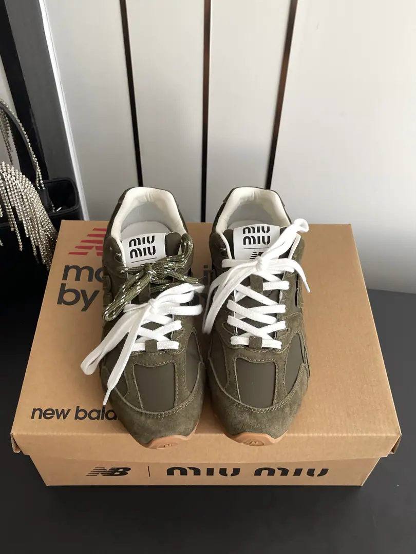 🏧𝐌𝐢𝐮 𝐌𝐢𝐮 𝐱 𝐍𝐞𝐰 𝐁𝐚𝐥𝐚𝐧𝐜𝐞 Newest joint paymentNBRetro sneakers and leisure shoes.. The shoe is imported into the cow's face./Waterproof cloth The inside sheep.+Get your feet in the airnet. Import original open-uptpuOtsumi! Size35-41 [40.41Domino code.]