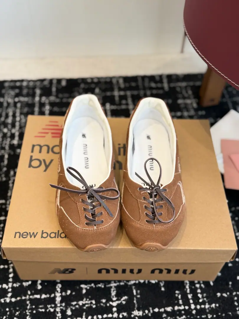 Requisition level miuX New Balanc*e Joint contributions Single shoes. Leisure shoes. Super-hot.[- You're so proud of yourself.]No matter how you wear it, it's nice., New leisure shoes. It's a great match.！ Fabulous.: ♪ Crawl the cow against the velvet ♪ Back and inside.: In the sheep. Otsumi!: OriginalTPUSlipboard Base Shoe belt.: It's complicated to work with a specific pair of pairs of shoes with a real leather shoe. Size: 35-40（40Custom）