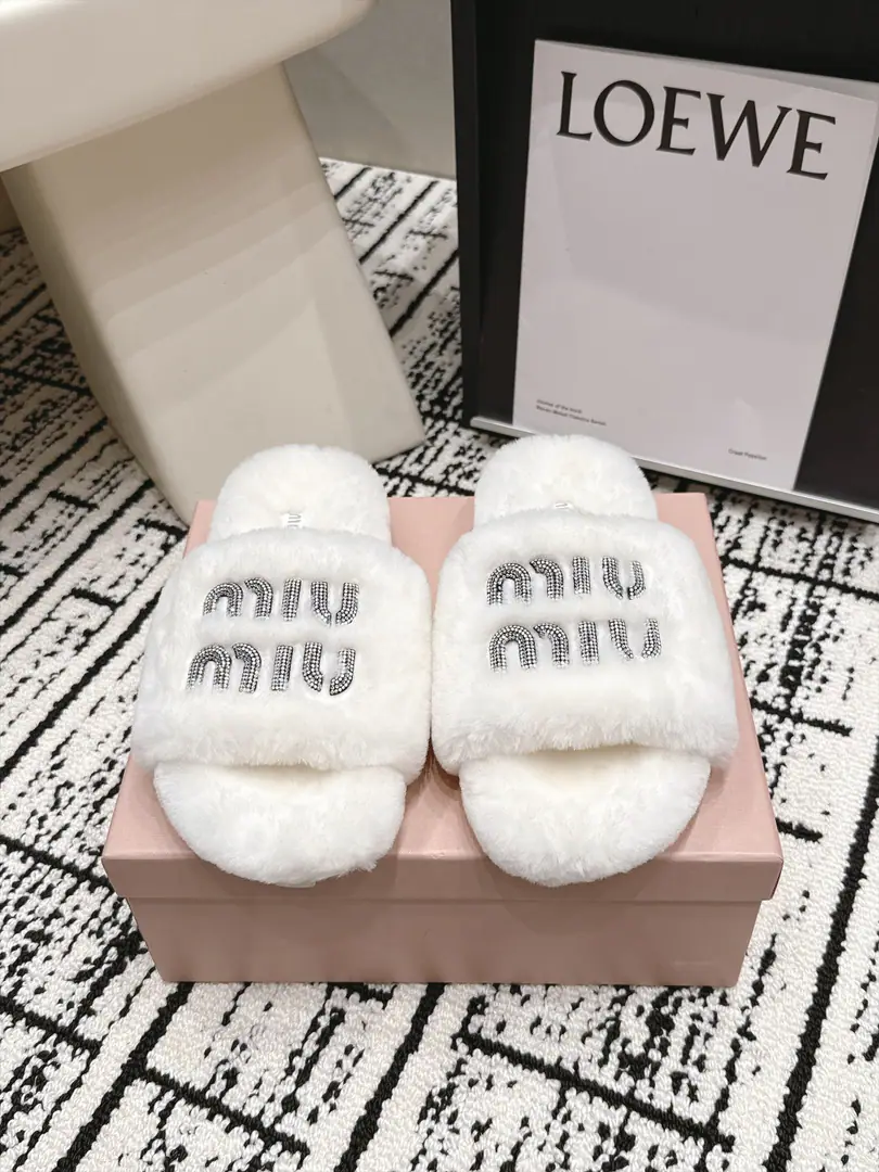 Requisition level Miu Miu 26/The new stuff of autumn and winter.～ It's a big one.！ It's a symbol of taste, both at home and in the outer dress.！ Autumn with socks. That's just too much. Import Australian real wool., ♪ My hands are so delicate and so soft and smooth ♪ The big bottom is a sliding base. Size: #35-39（40Custom）