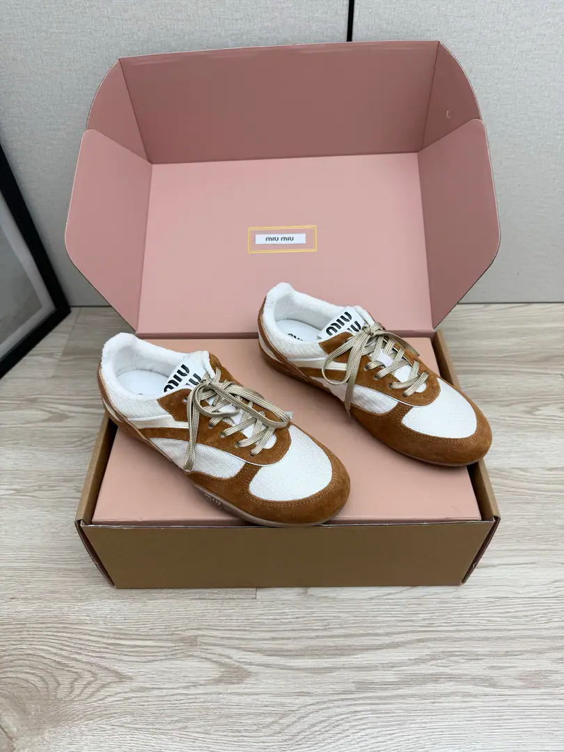 Get out of the factory.（High Version） Miu Miu 26New show series. MiuMiu - Tetsu. Leisure sports shoes The leisure shoe show procession is fromMiu MiuClose-up of the series The new season's currents are the concept of the love of the moment., Multiple Collision, Sending modern style~ It's a nice dress. It's a nice summer. Fabulous.: Bullskins. Uchi.: Lamb skin. Otsumi!: Original OpenTPURubber soles Codes: 35-40（40, 41Make a reservation.）