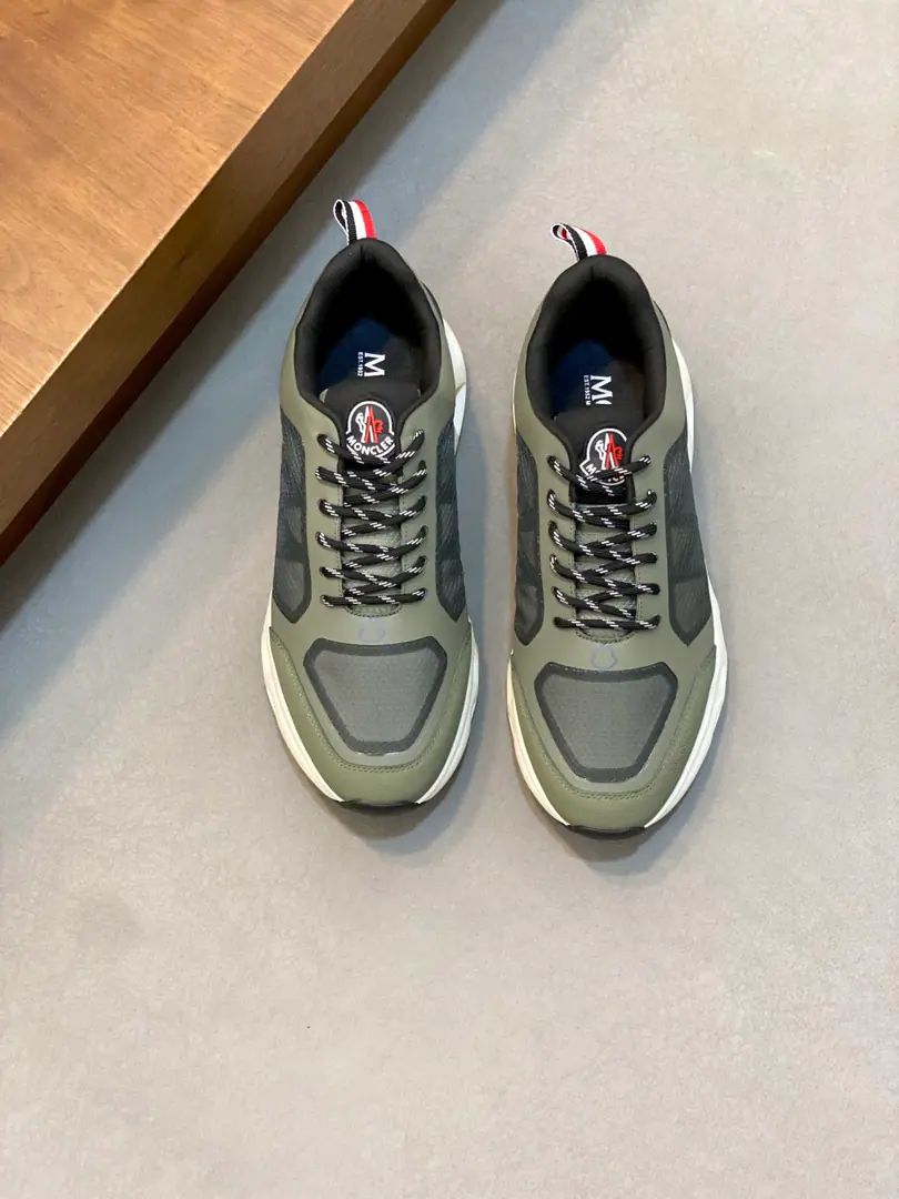 Moncler- No, no, no. - Men's shoes.,Import gas vents, Chlorbutyl rubber The various materials are made together., Shoes face design using shoelaces and rubber embedded, Back up.MonclerMark, BaseTPU+Rubber+High-ball rubber bubbles., Very resilient and durable., Make it more comfortable., It's worth the effort, both on the shoe and the color design.！ Size: 39-44（38 45Do it.）
