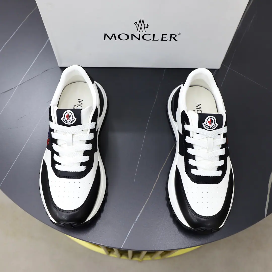 Moncler- No, no, no. - Men's shoes.,Import gas vents, Chlorbutyl rubber The various materials are made together., Shoes face design using shoelaces and rubber embedded, Back up.MonclerMark, BaseTPU+Rubber+High-ball rubber bubbles., Very resilient and durable., Make it more comfortable., It's worth the effort, both on the shoe and the color design.！ Size: 39-44（38 45Do it.）