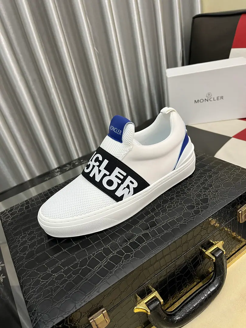 Get out of the factory.⌚️⌚️《Moncle*》The men with the thicker skins and the leisure shoes., Comfortable., Using a single import of flying technology fabric, Both innovation and innovation, Function as one with graphic details, Explanatory fashion.. BaseTPU+Rubber+High-ball rubber bubbles., Very resilient and durable., Make it more comfortable.！ Size: 38-46