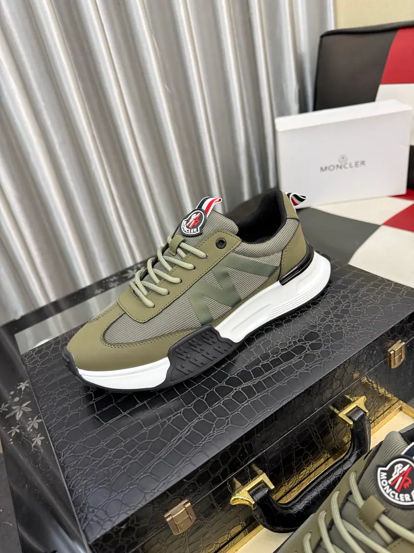 Get out of the factory.⌚️⌚️【MONCLER 】- No, no, no., Same as the other two. High-quality men's shoes. Materials: Customize calf skin ➕The net is really a shoe cushion in the air. Original open-model base type: Men's leisure sports shoes - Strap a pair of boys' shoes. Euro-American style Make it work. My feet are comfortable., Standard Code: 38-46