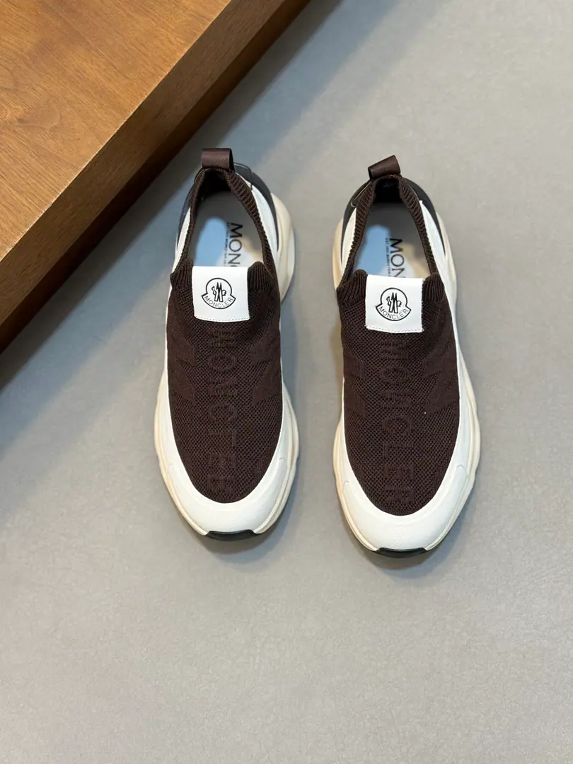 Moncler- No, no, no. - Men's shoes.,Import gas vents, Chlorbutyl rubber The various materials are made together., Shoes face design using shoelaces and rubber embedded, Back up.MonclerMark, BaseTPU+Rubber+High-ball rubber bubbles., Very resilient and durable., Make it more comfortable., It's worth the effort, both on the shoe and the color design.！ Size: 39-44（38 45Do it.）